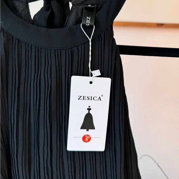 Beautiful new with tags size small Jessica flowy ruffles tiered dress - Picture 6 of 8